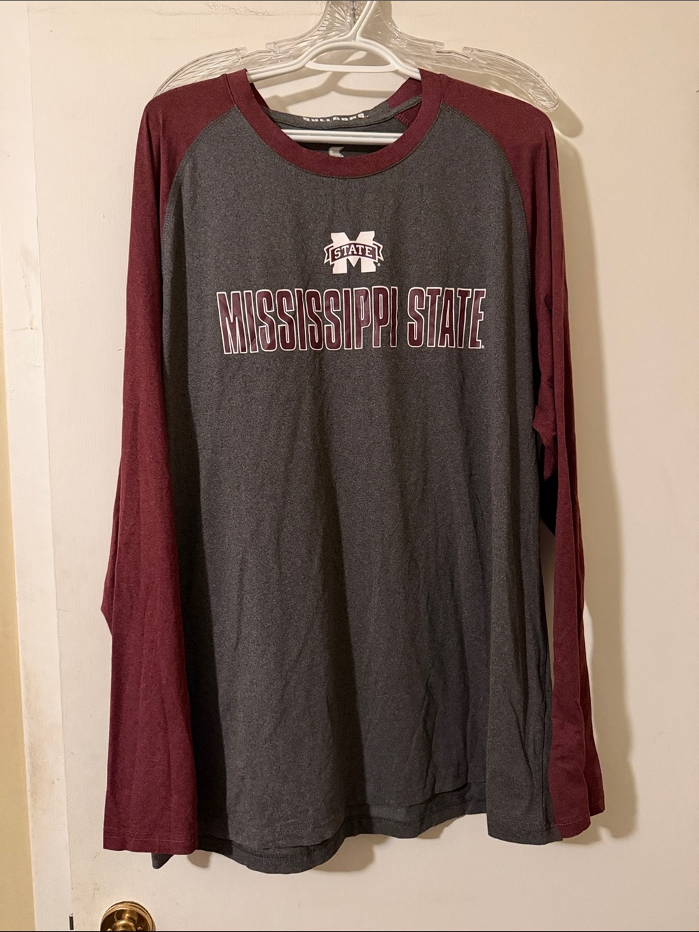 Colosseum Mississippi State Raglan Long Sleeve Tee - Gray & Maroon